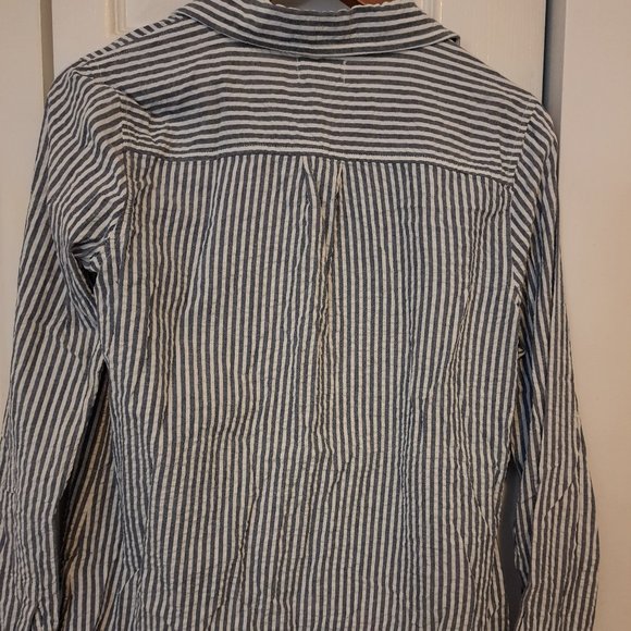 Old Navy Button Down Striped Shirt Size Medium - Picture 3 of 3